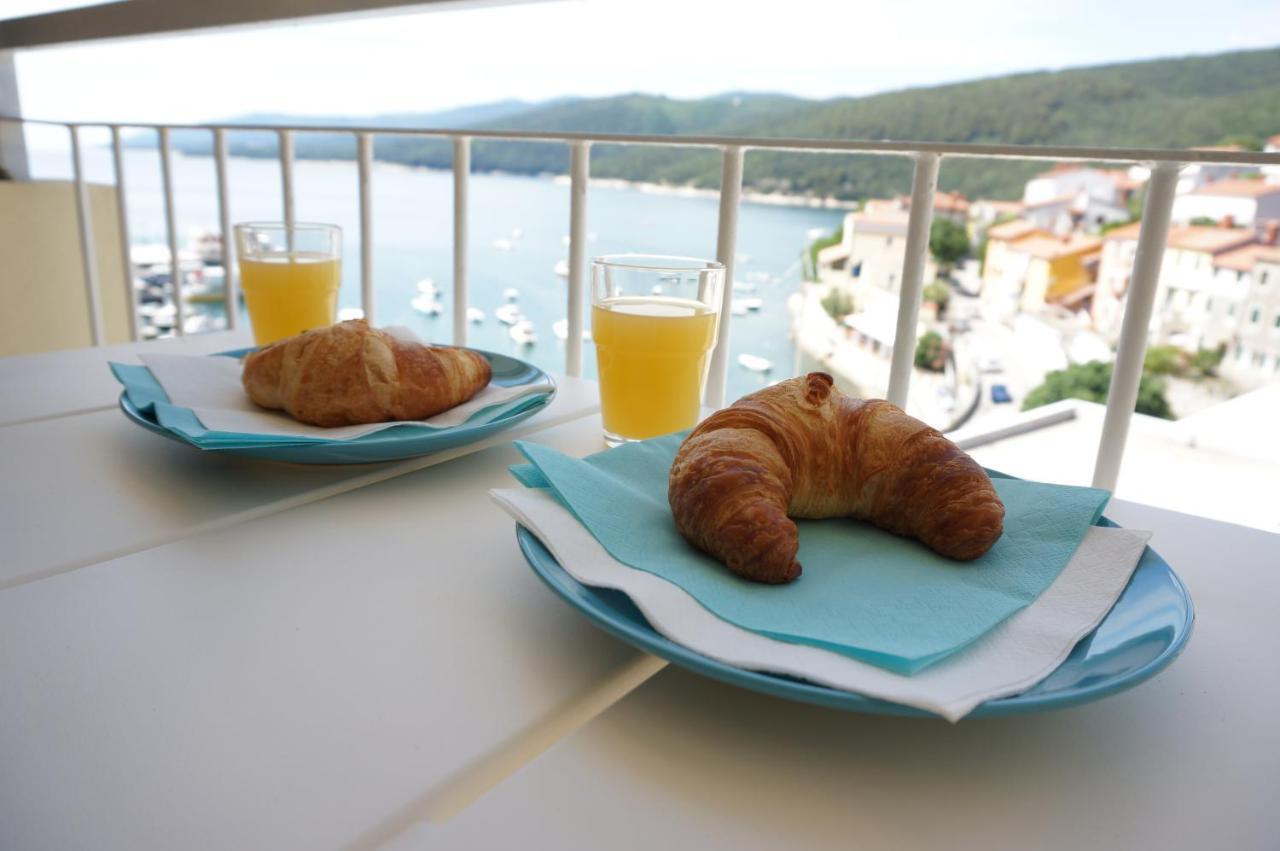 Apartment Layla - Intermezzo With Sea View In Center Of Rabac Dış mekan fotoğraf
