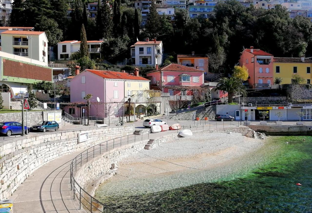 Apartment Layla - Intermezzo With Sea View In Center Of Rabac Dış mekan fotoğraf