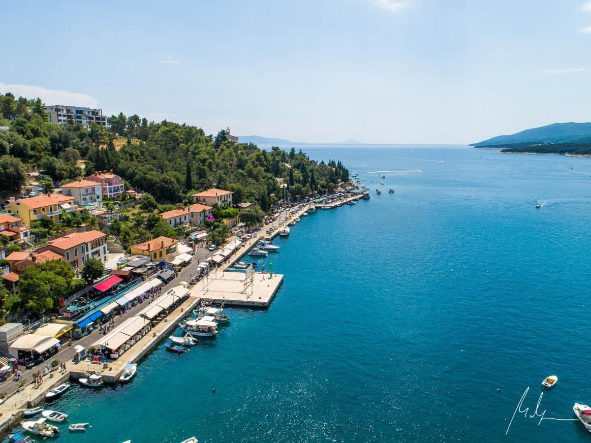 Apartment Layla - Intermezzo With Sea View In Center Of Rabac Dış mekan fotoğraf