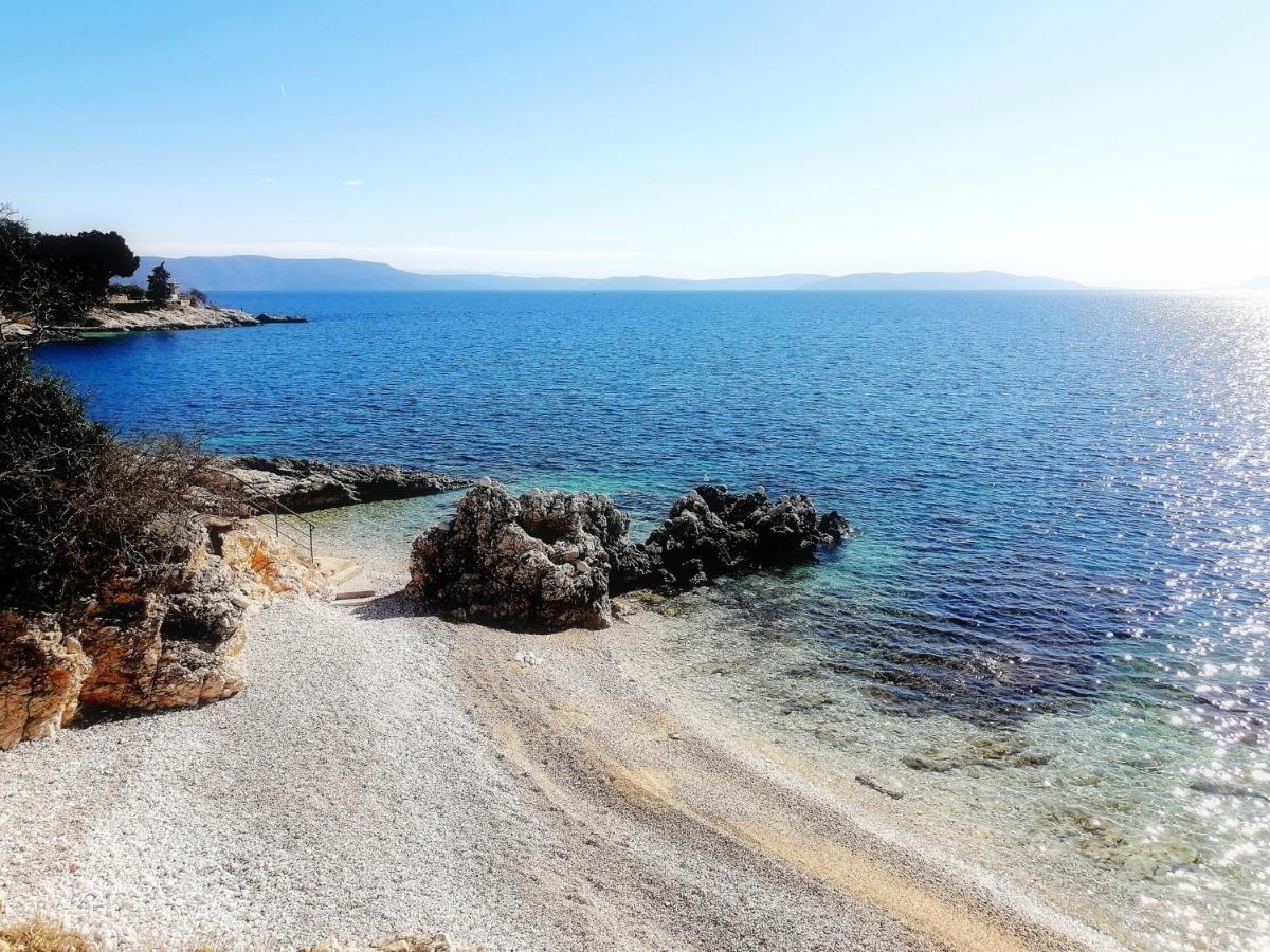 Apartment Layla - Intermezzo With Sea View In Center Of Rabac Dış mekan fotoğraf