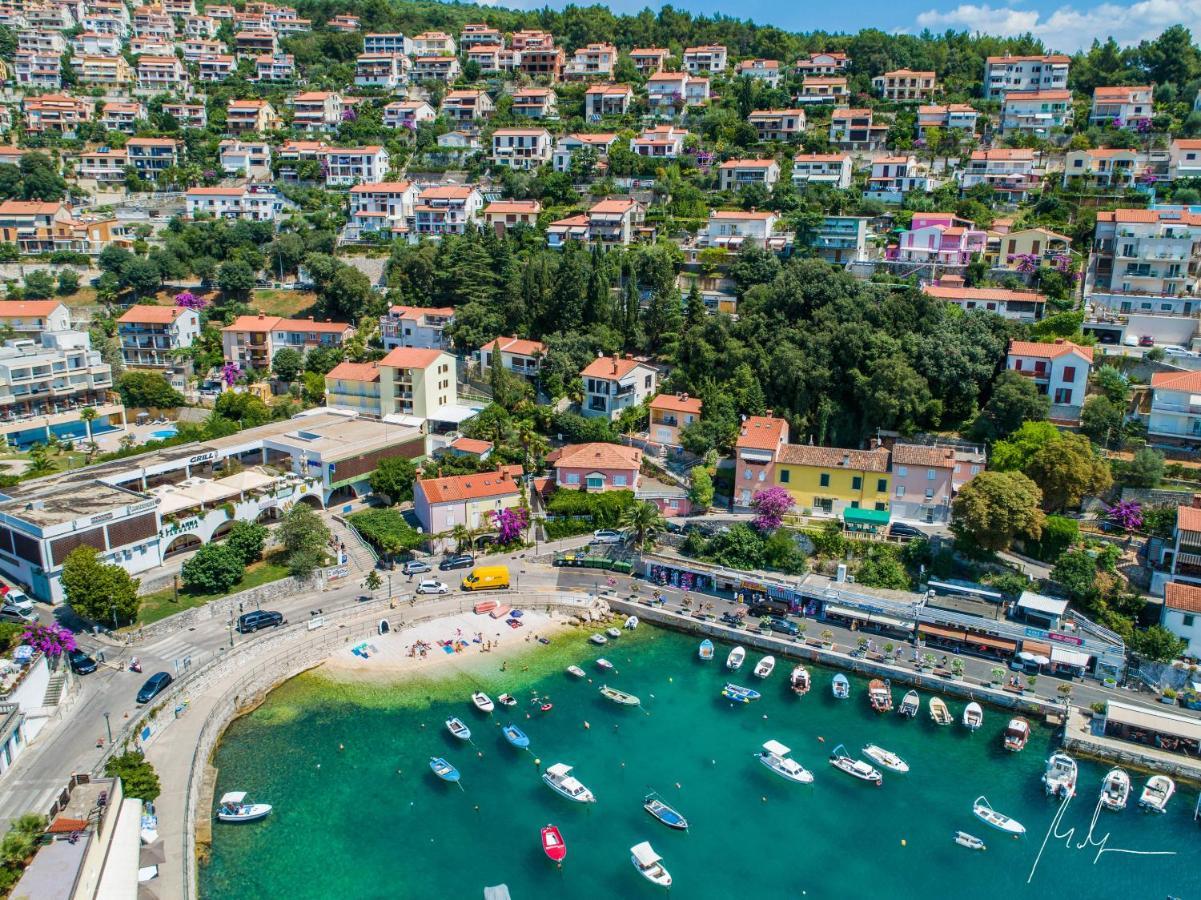 Apartment Layla - Intermezzo With Sea View In Center Of Rabac Dış mekan fotoğraf